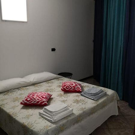 Lux Rho Fiera Bed & Breakfast Lainate Ngoại thất bức ảnh